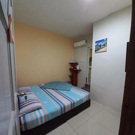 Happy Homestay Lukut Port Dickson Exterior photo